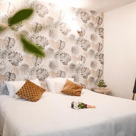 Maria Grazia Hotel Saint-Gâtien-des-Bois Eksteriør bilde